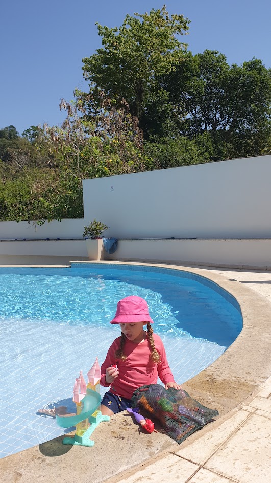 piscina no condomínio vale das paineiras